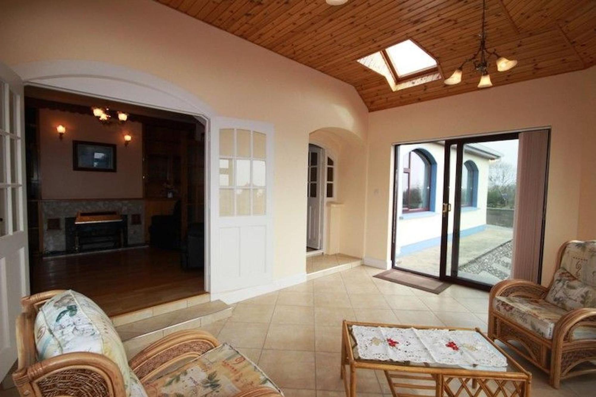 Pooreen House Inverin Exterior photo